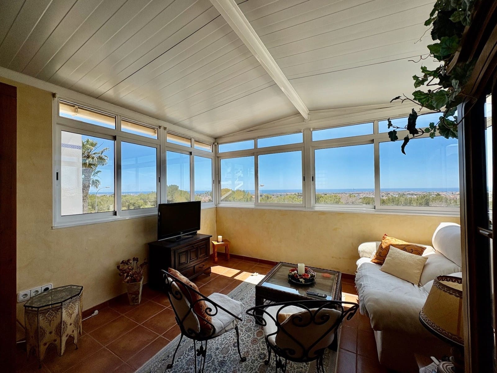 3 bedroom Villa for sale in Villamartin with pool - € 435,000 (Ref: 9231316)