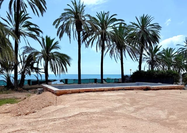 Villa til salg i Punta Prima, Orihuela med swimmingpool - € 2.750.000 (Ref: 9231319)