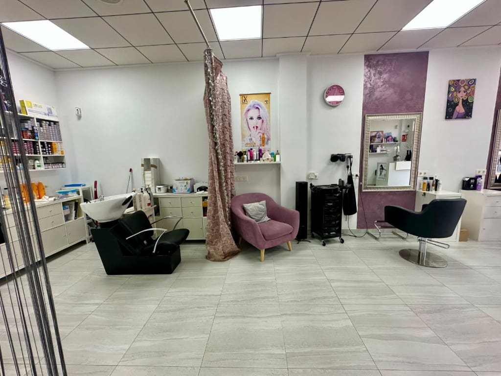 Commercieel te koop in La Zenia - € 230.000 (Ref: 9232327)