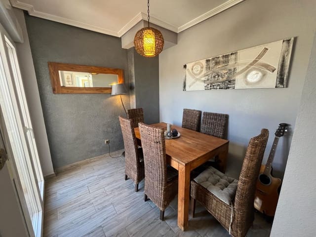 Chalet de 4 habitaciones en Playa Flamenca, Orihuela en venta con piscina garaje - 399.999 € (Ref: 9239726)