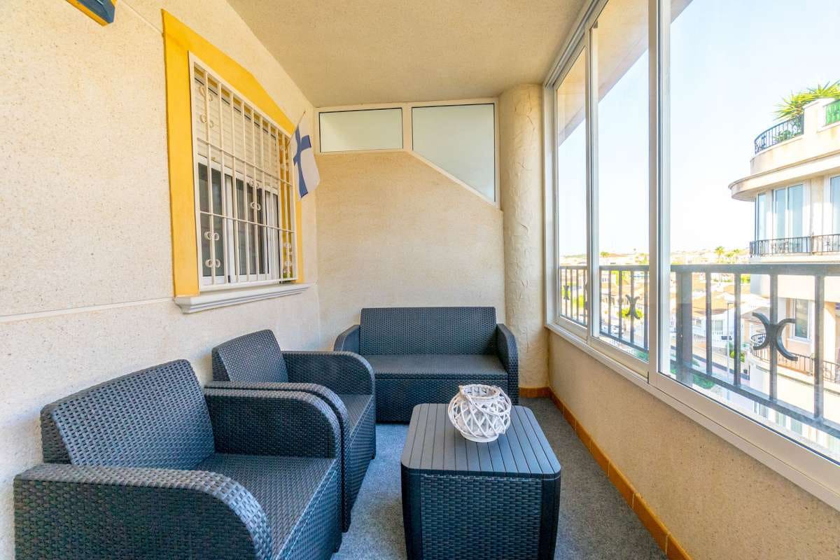 2 bedroom Apartment for sale in Orihuela Costa with pool - € 146,000 (Ref: 9287544)