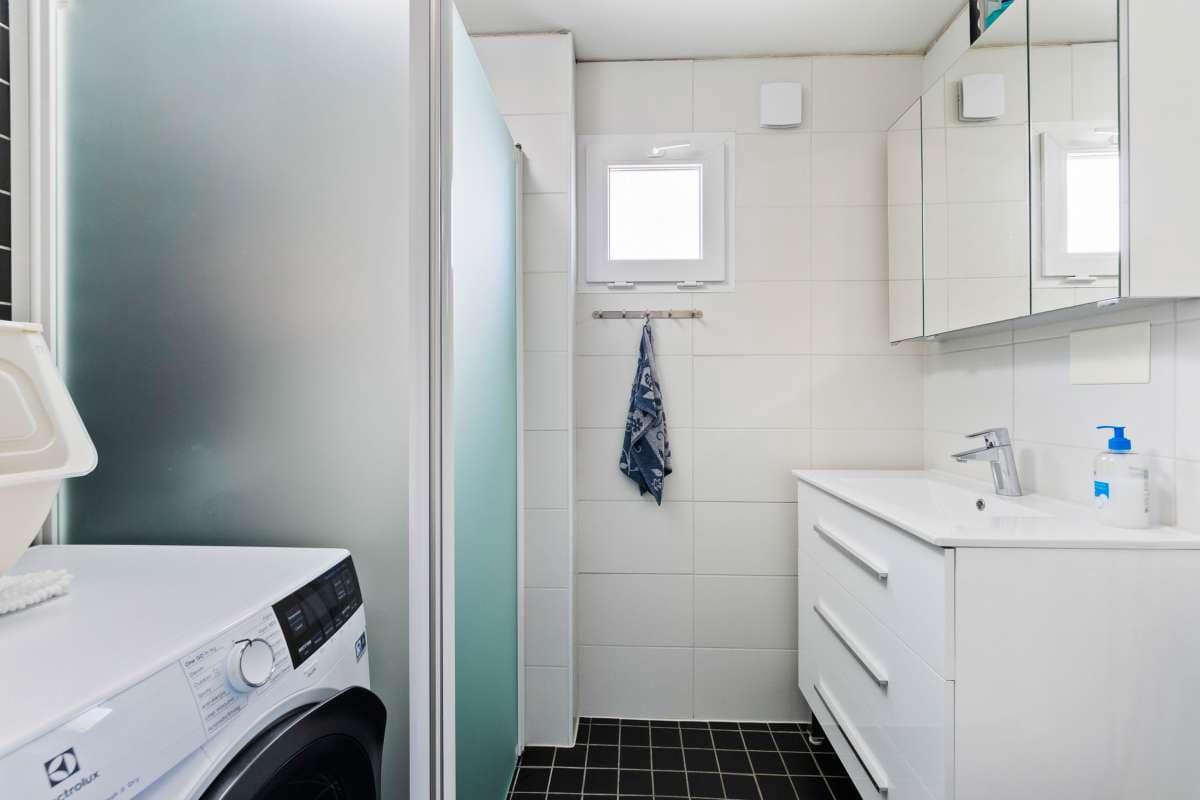 2 bedroom Apartment for sale in Torrevieja with pool - € 129,900 (Ref: 9287545)