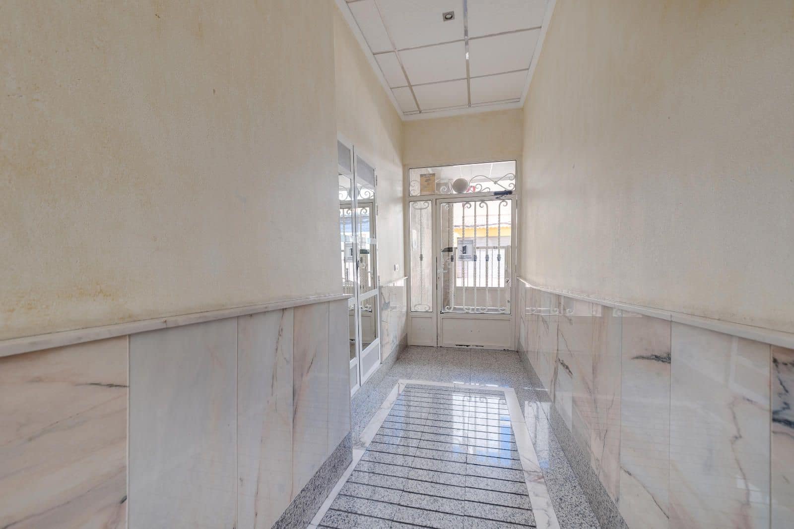 3 Zimmer Apartment zu verkaufen in Torrevieja mit Garage - 244.969 € (Ref: 9317231)