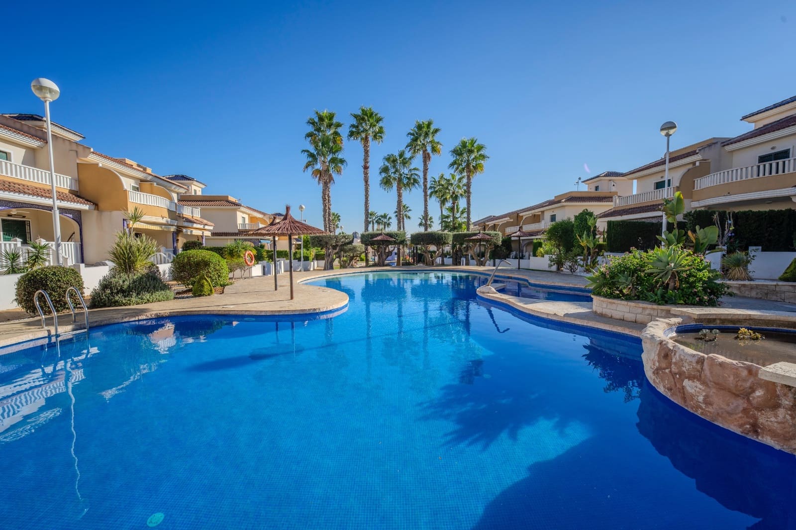 Casa de 3 habitaciones en Doña Pepa en venta con piscina - 235.000 € (Ref: 9339224)