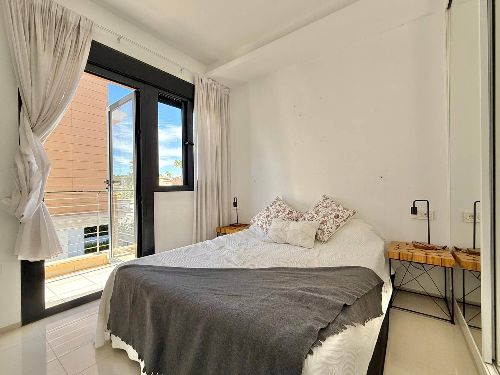 3 sovrum Semi-fristående Villa till salu i Pueblo Bravo - 325 000 € (Ref: 9340119)