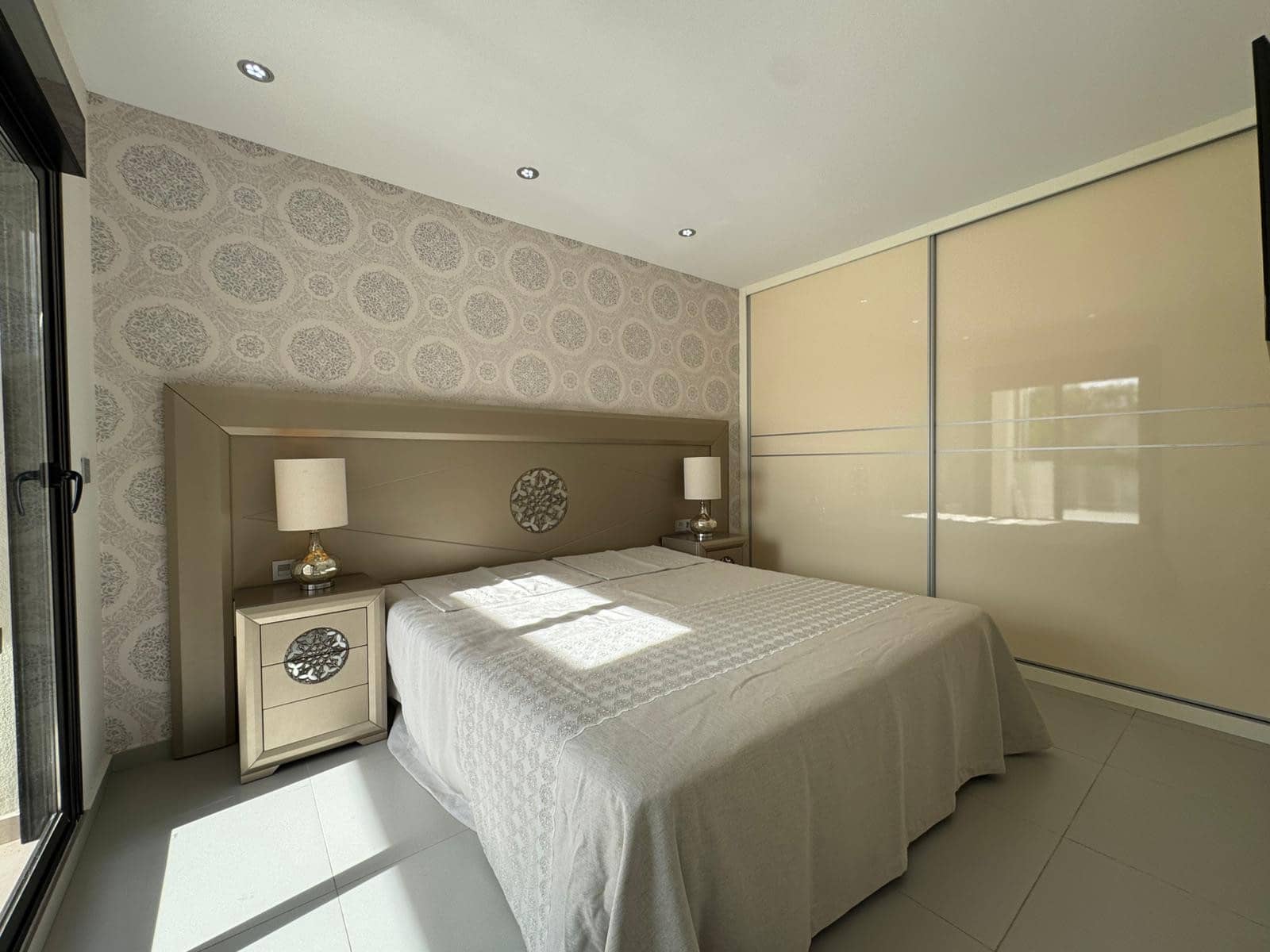 Chalet de 3 habitaciones en Pueblo Bravo en venta con piscina - 459.000 € (Ref: 9345284)