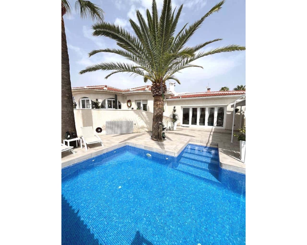 3 bedroom Villa for sale in Ciudad Quesada with pool - € 585,000 (Ref: 9350097)