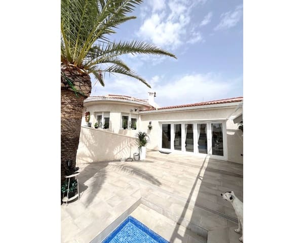 3 bedroom Villa for sale in Ciudad Quesada, Rojales with pool - € 585,000 (Ref: 9350097)