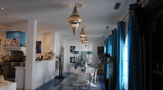 10 sovrum Villa till salu i San Isidro med pool garage - 799 000 € (Ref: 9353179)