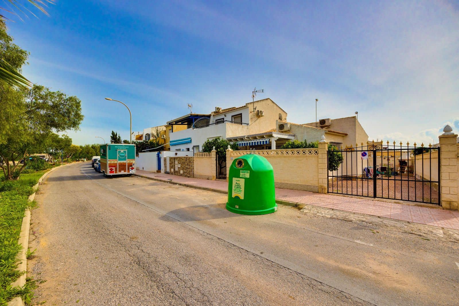 2 bedroom Semi-detached Villa for sale in La Florida with pool garage - € 189,969 (Ref: 9355575)