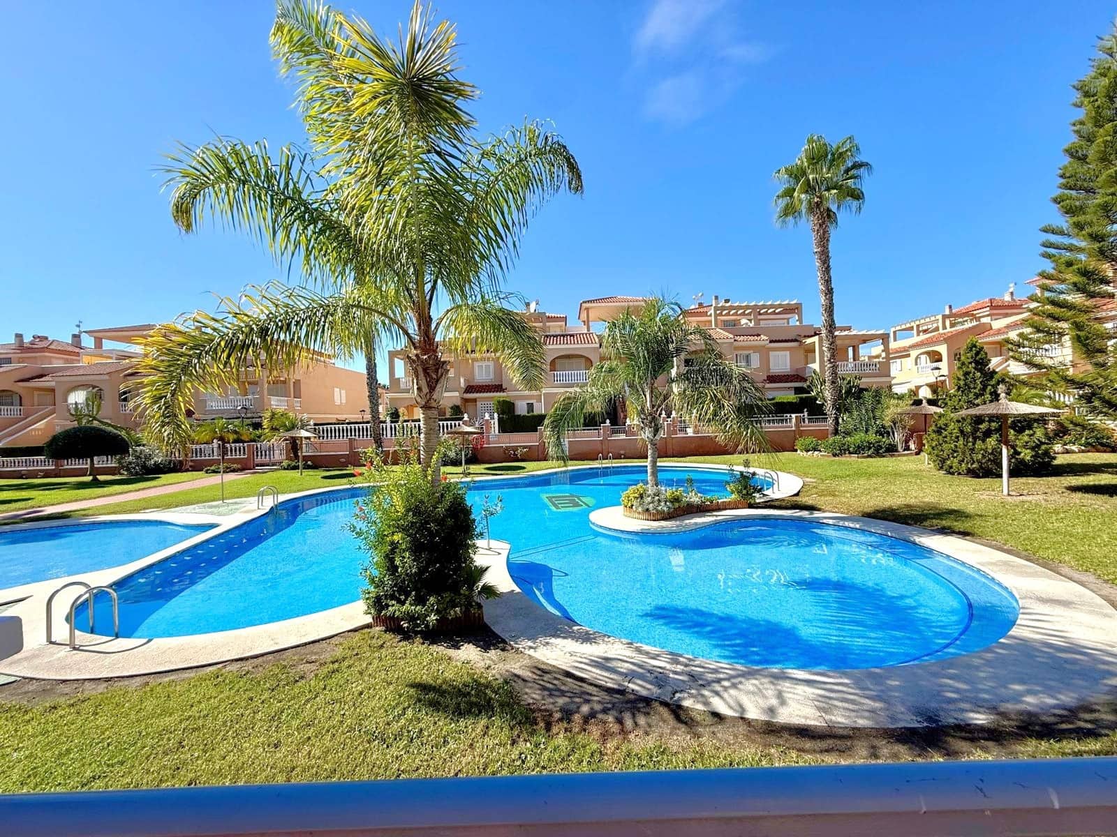3 camera da letto Appartamento in vendita in Playa Flamenca con piscina - 245.000 € (Rif: 9358877)