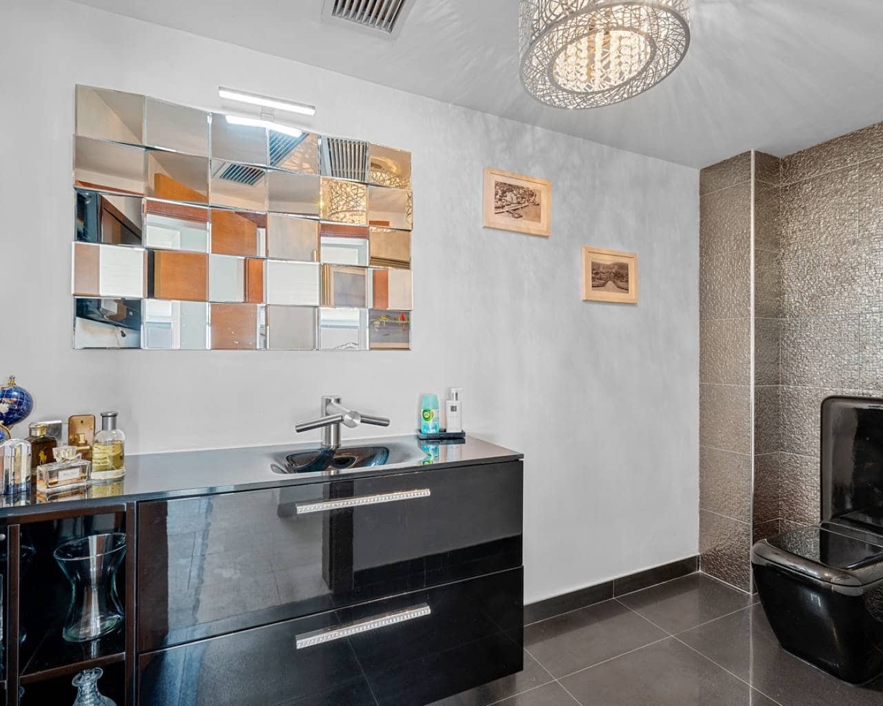 7 slaapkamer Villa te koop in Ciudad Quesada met zwembad - € 1.700.000 (Ref: 9360504)