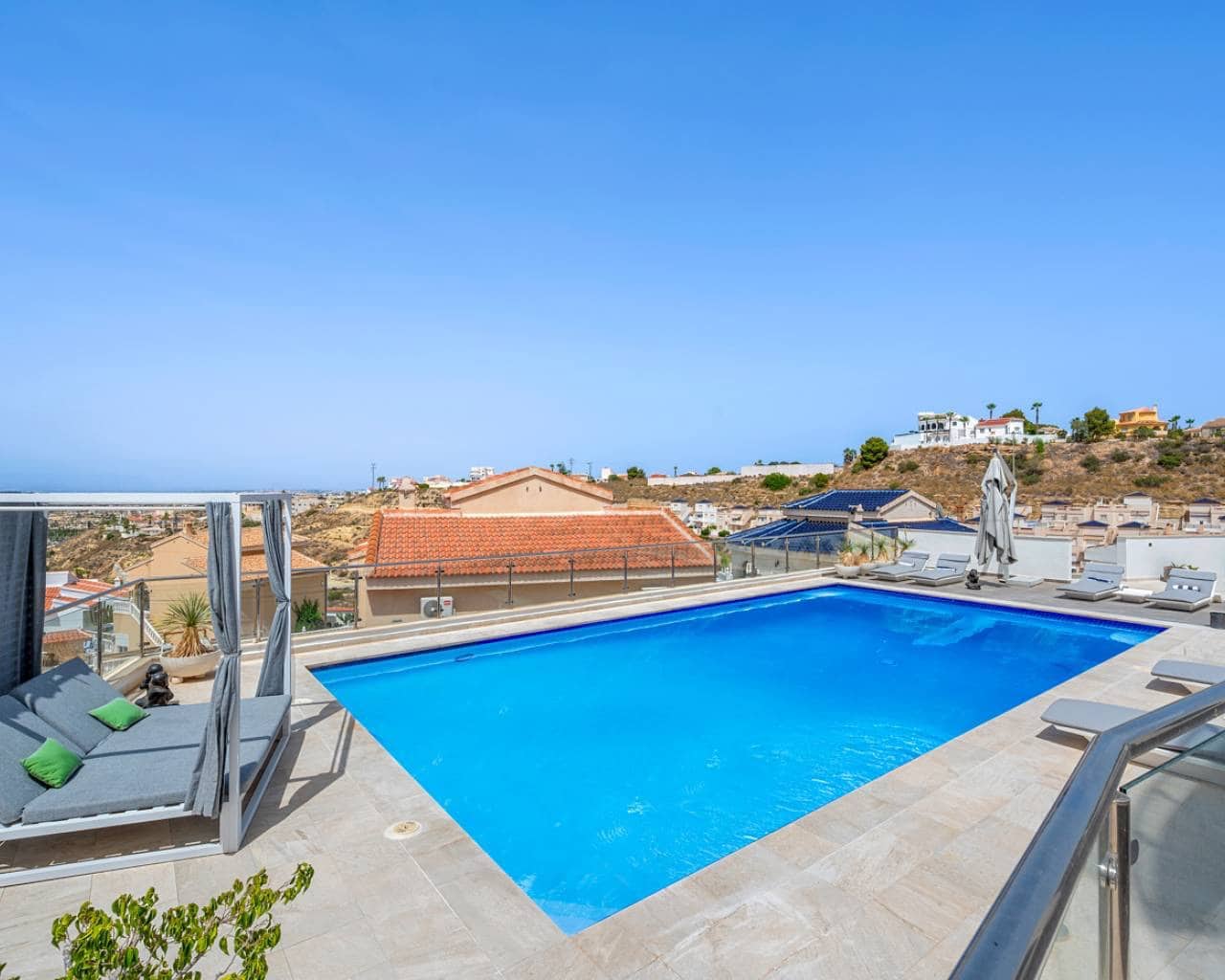 7 slaapkamer Villa te koop in Ciudad Quesada met zwembad - € 1.700.000 (Ref: 9360504)