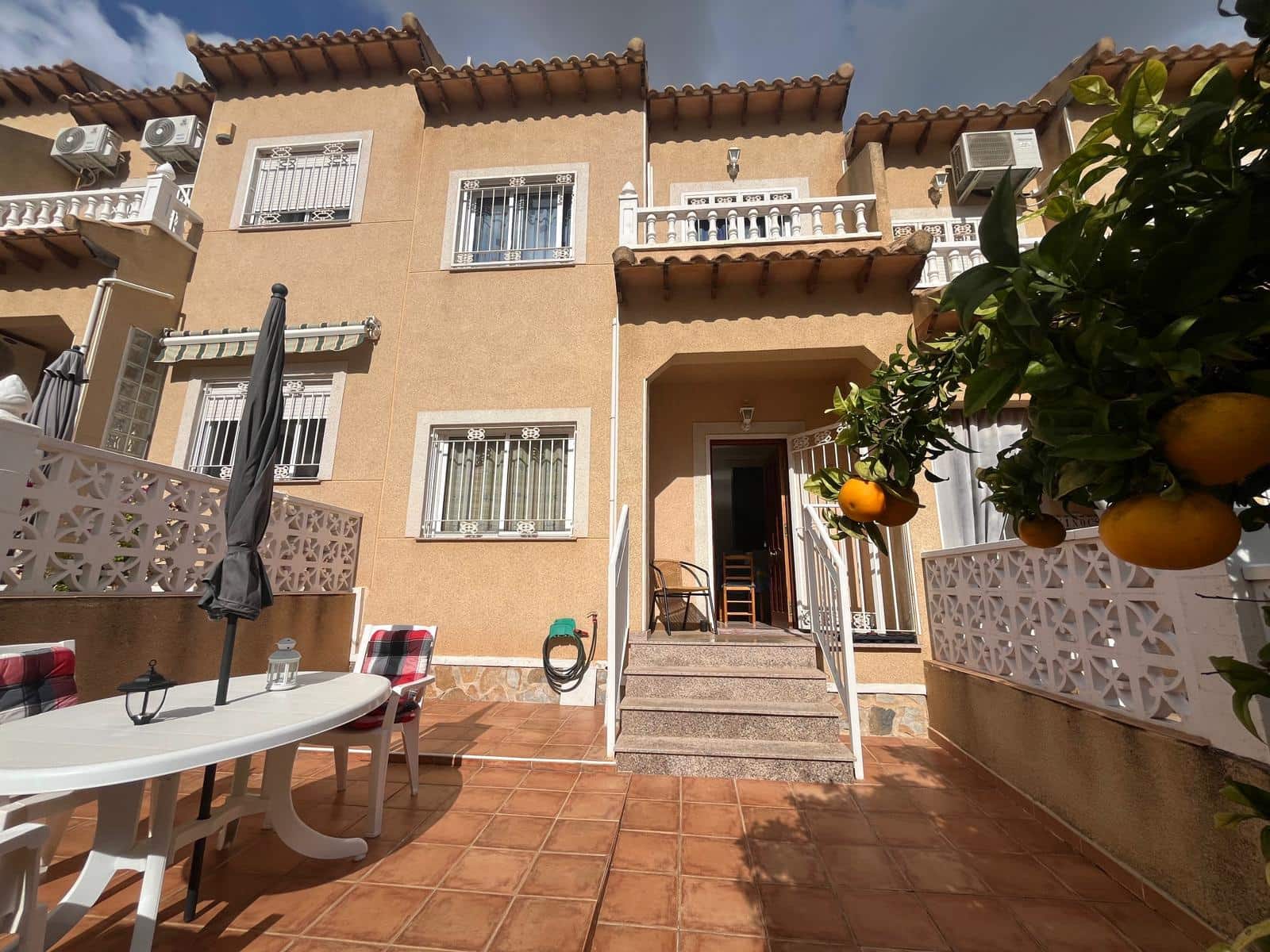 2 Zimmer Haus zu verkaufen in Villamartin - 144.900 € (Ref: 9376626)