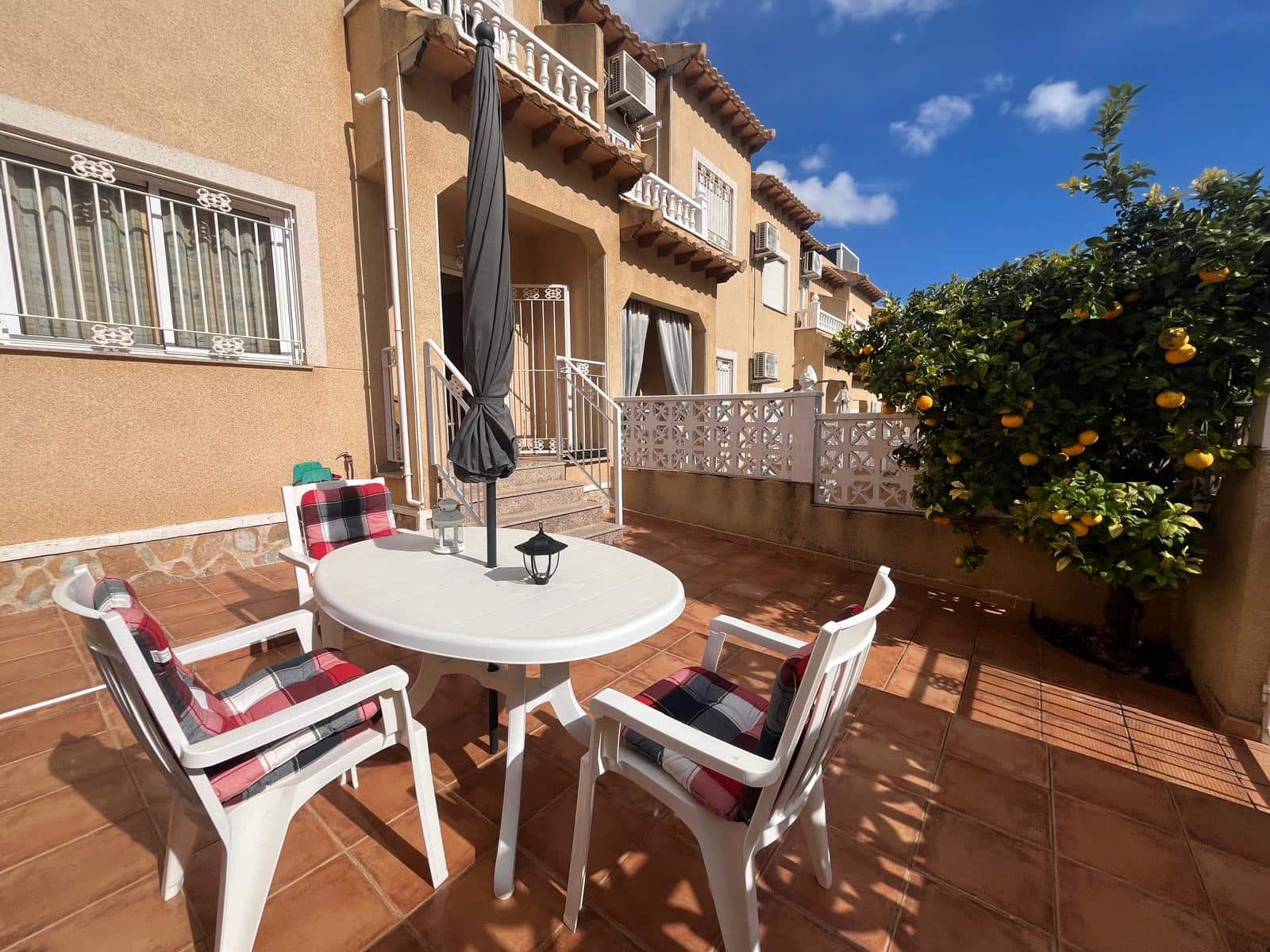 2 Zimmer Haus zu verkaufen in Villamartin - 144.900 € (Ref: 9376626)