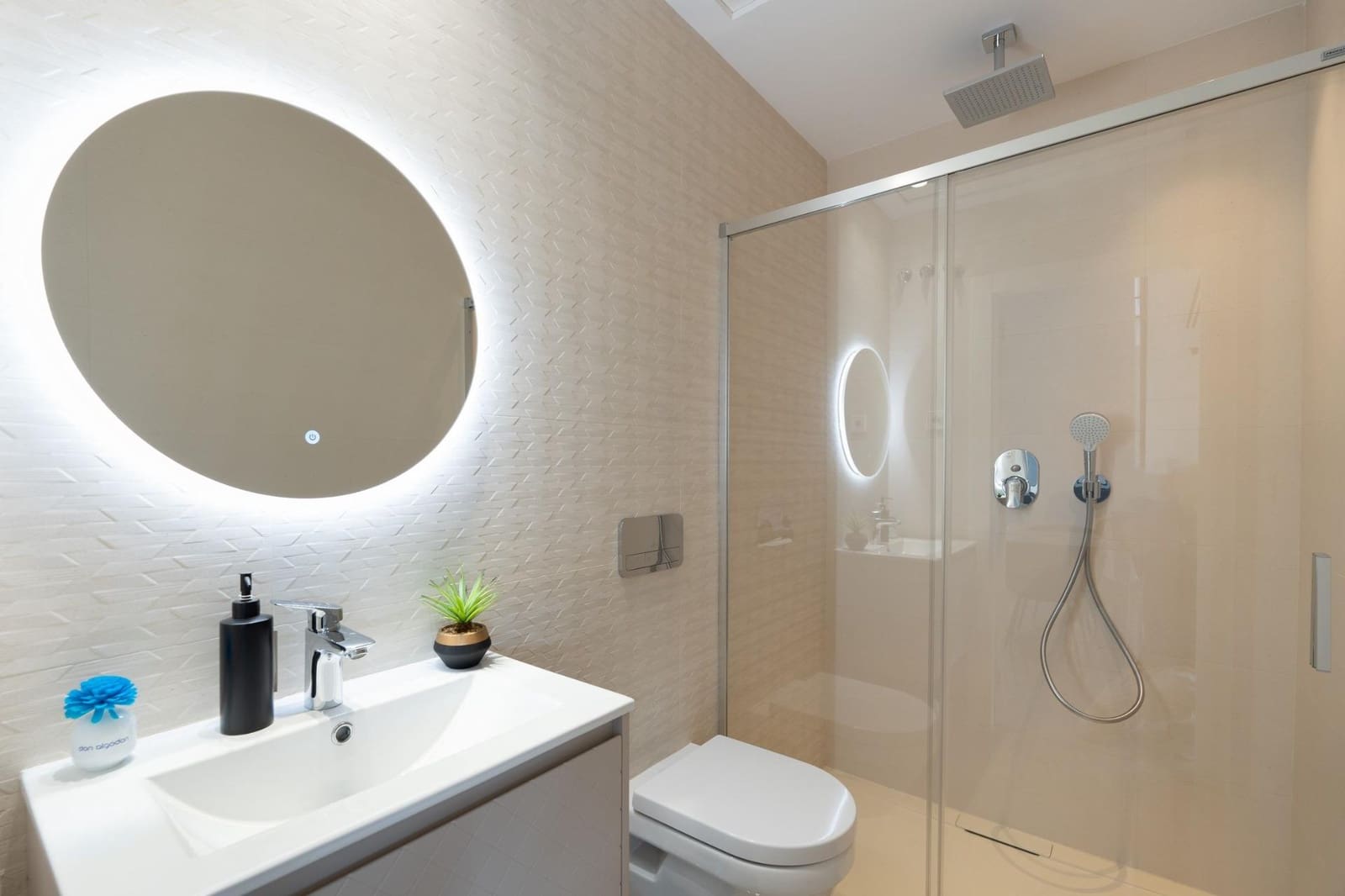 3 quarto Moradia para venda em El Pinet com piscina - 459 000 € (Ref: 9387472)