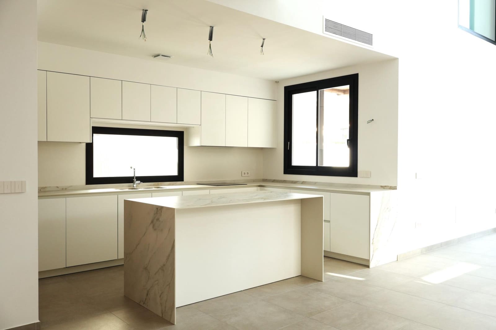 Chalet de 4 habitaciones en Albir en venta con piscina garaje - 875.000 € (Ref: 9395735)