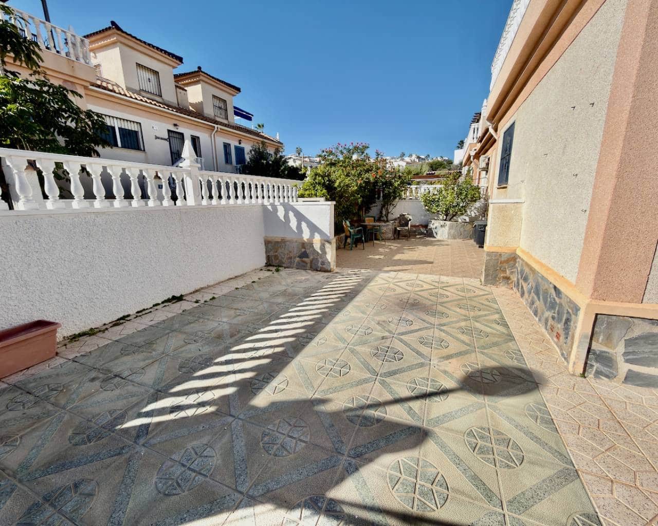 3 chambre Villa/Maison Semi-Mitoyenne à vendre à Ciudad Quesada avec piscine - 200 000 € (Ref: 9398839)