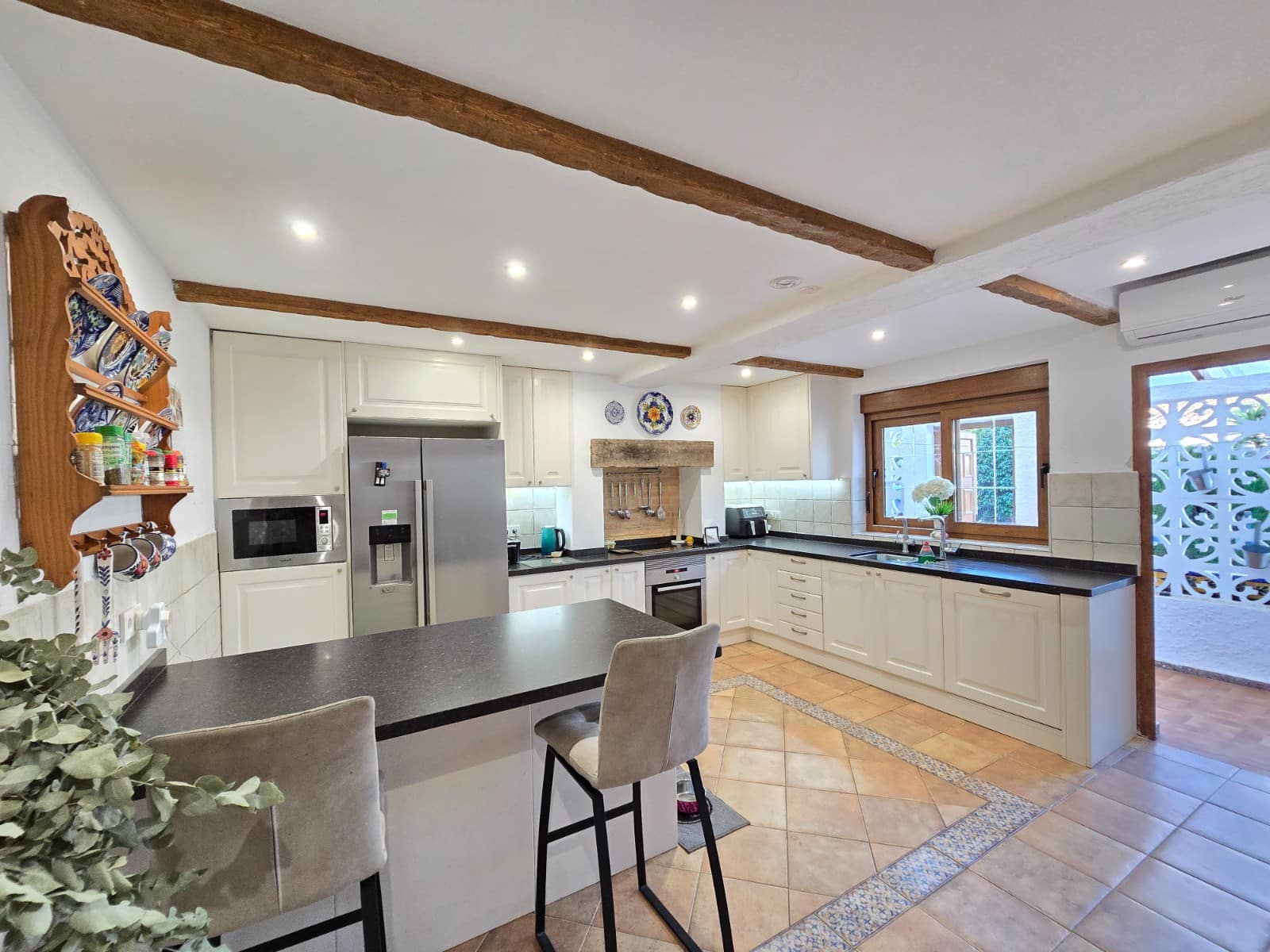 5 slaapkamer Villa te koop in Orihuela Costa met zwembad garage - € 850.000 (Ref: 9400555)