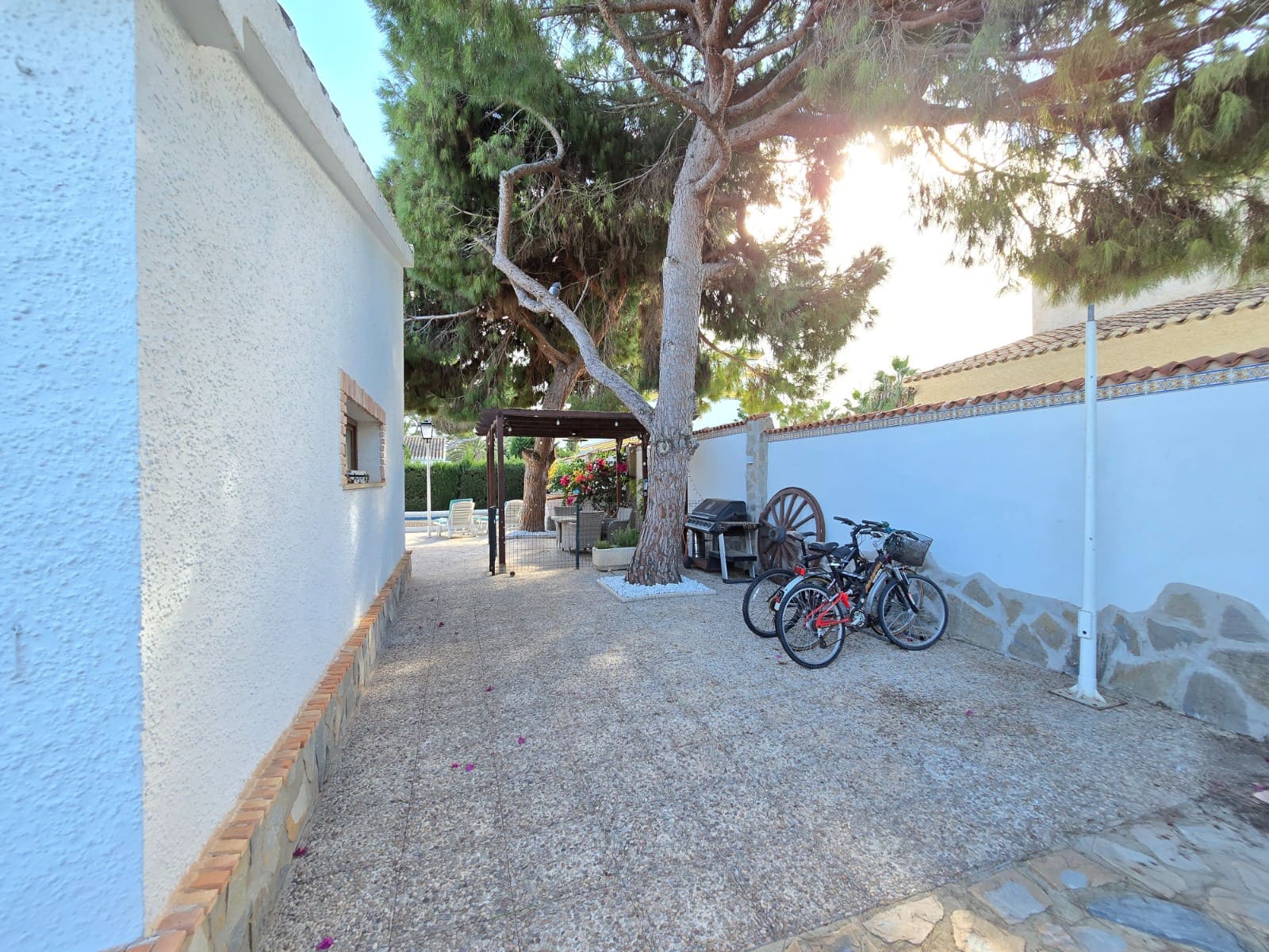 5 slaapkamer Villa te koop in Orihuela Costa met zwembad garage - € 850.000 (Ref: 9400555)