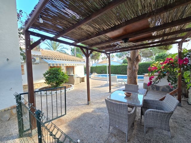 5 quarto Moradia para venda em Cabo Roig, Orihuela com piscina garagem - 850 000 € (Ref: 9400555)