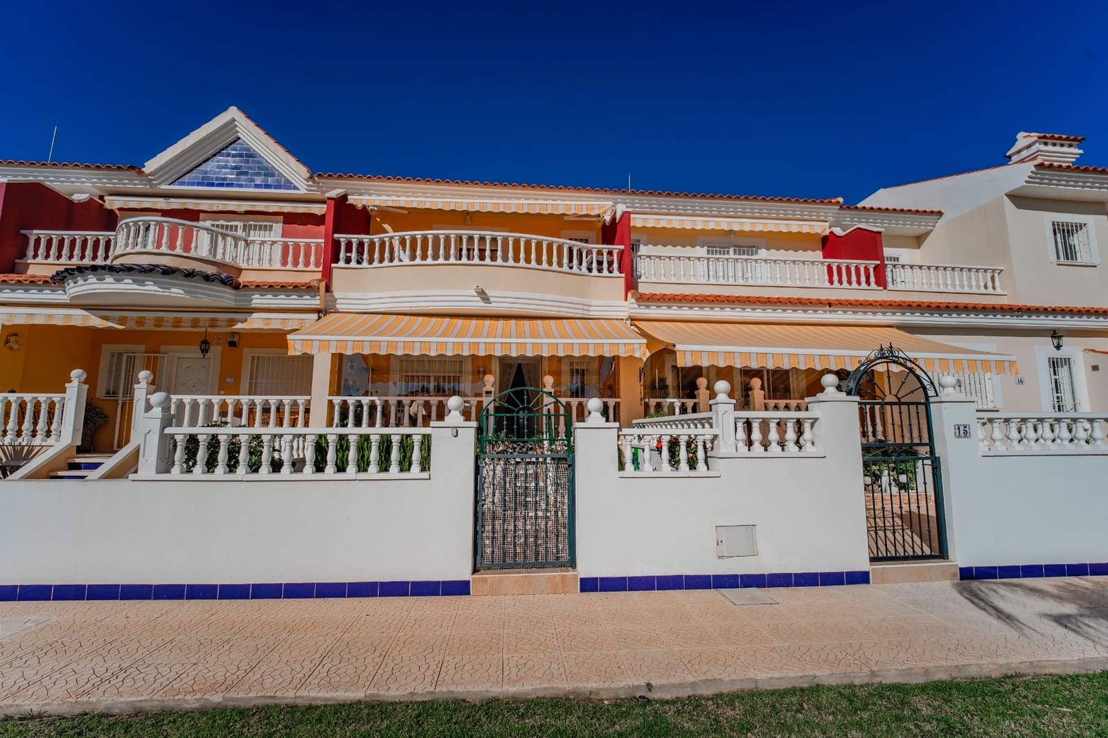 2 camera da letto Casa in vendita in Dona Pepa con piscina - 235.000 € (Rif: 9403657)