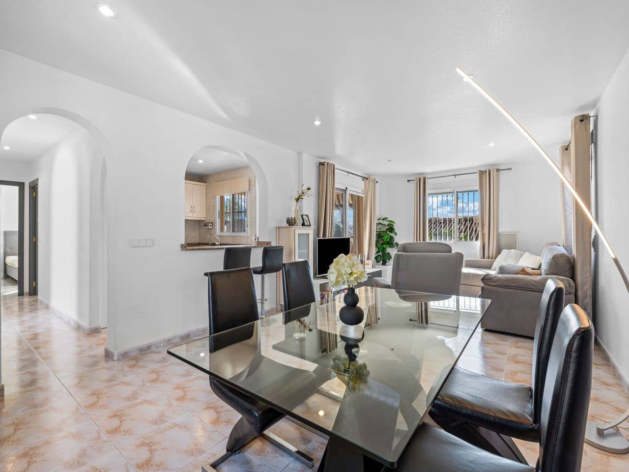 2 makuuhuone Huvila myytävänä paikassa Benimar mukana uima-altaan 
autotalli - 410 000 € (Ref: 9413624)