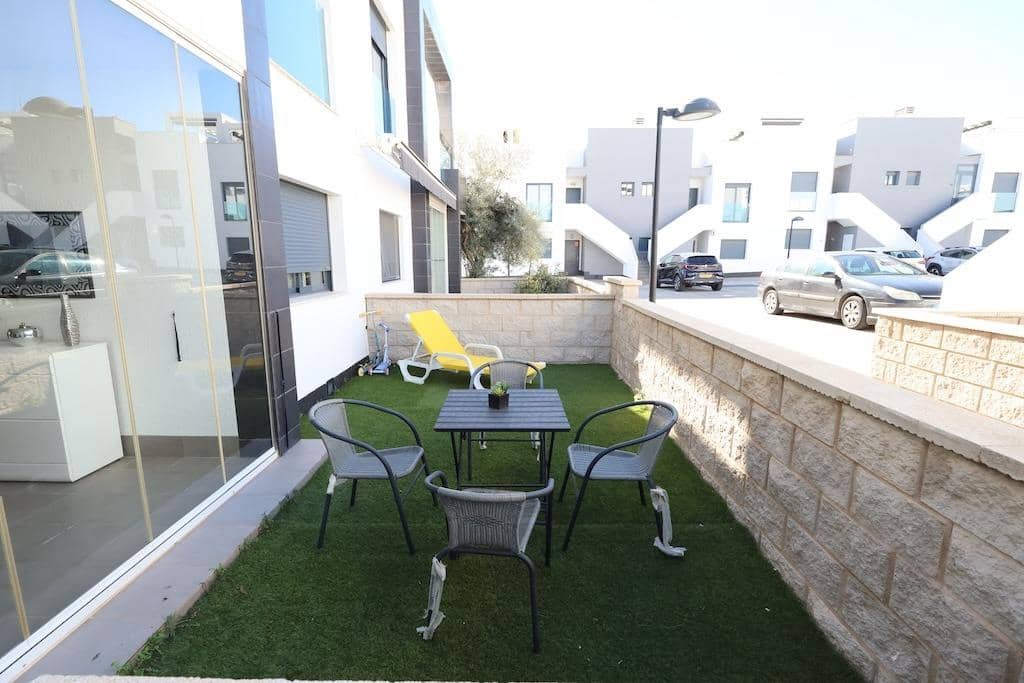 2 soverom Bungalow til salgs i La Zenia med svømmebasseng garasje - € 289 000 (Ref: 9413629)