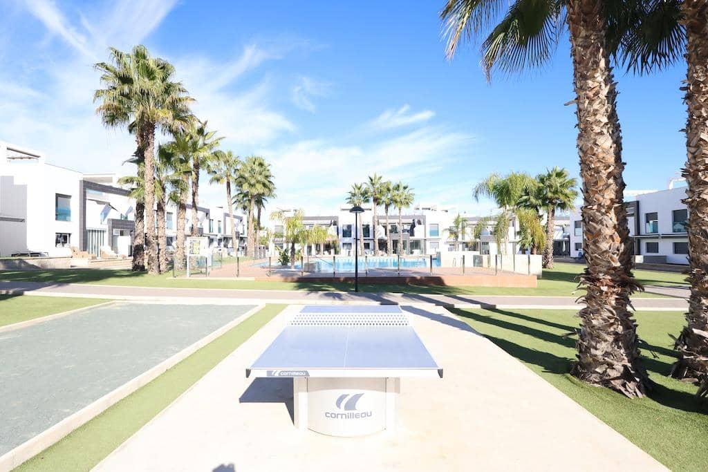 2 soverom Bungalow til salgs i La Zenia med svømmebasseng garasje - € 289 000 (Ref: 9413629)