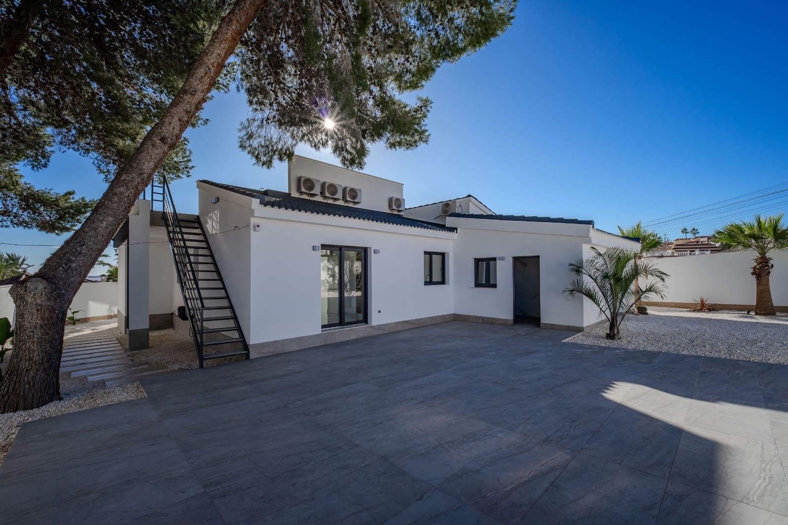 4 soverom Villa til salgs i Ciudad Quesada med svømmebasseng - € 849 000 (Ref: 9417501)