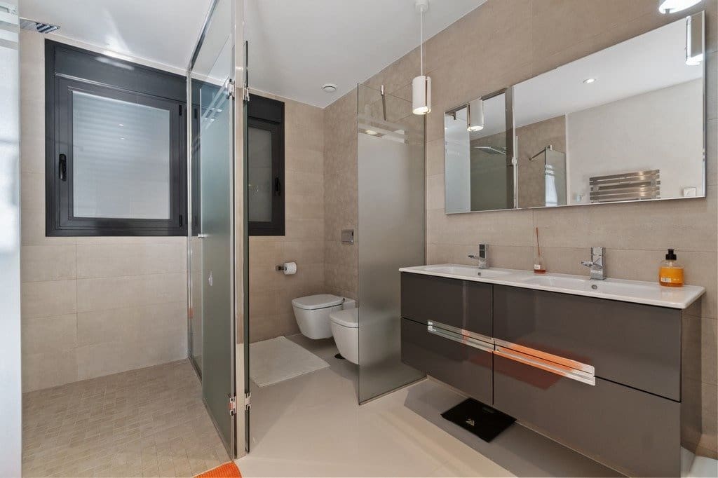 3 chambre Villa/Maison à vendre à Orihuela Costa avec piscine - 899 000 € (Ref: 9422072)