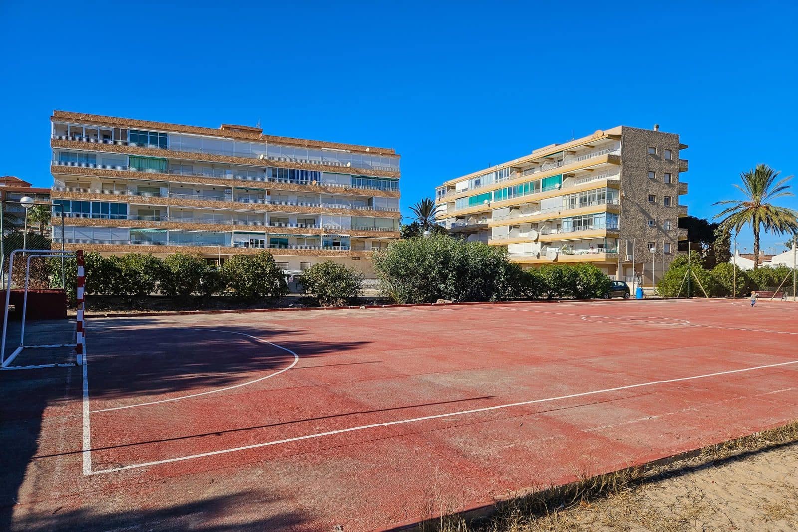 Apartamento de 2 habitaciones en Guardamar del Segura en venta - 155.000 € (Ref: 9424283)