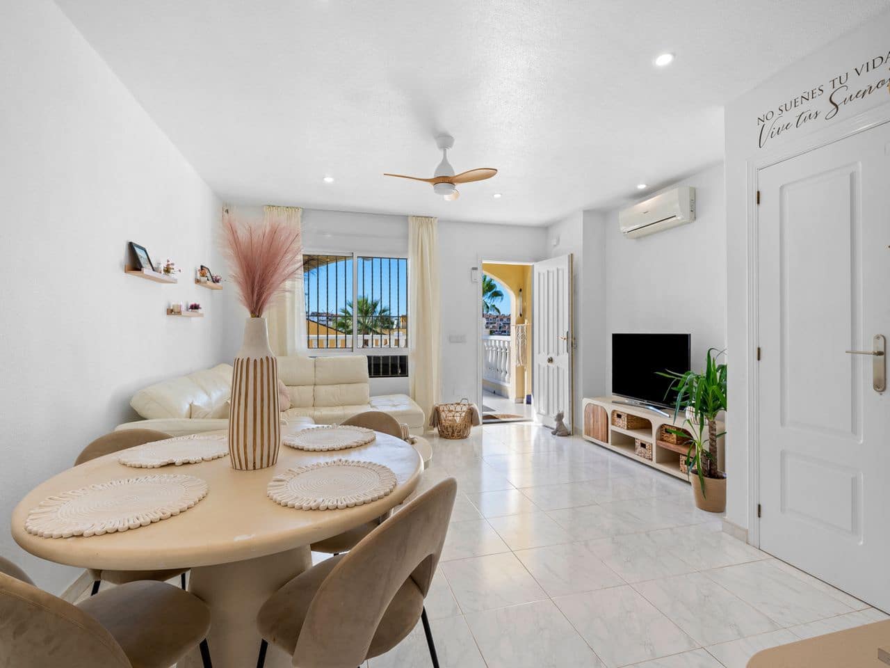 3 sovrum Semi-fristående Villa till salu i Benimar med pool garage - 269 000 € (Ref: 9426892)