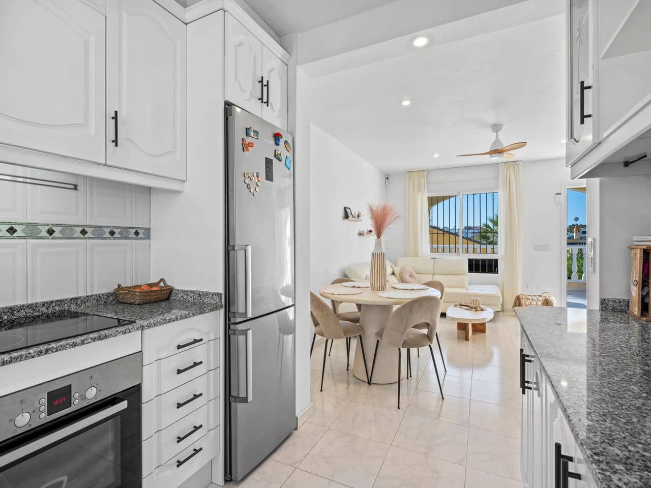 3 sovrum Semi-fristående Villa till salu i Benimar med pool garage - 269 000 € (Ref: 9426892)