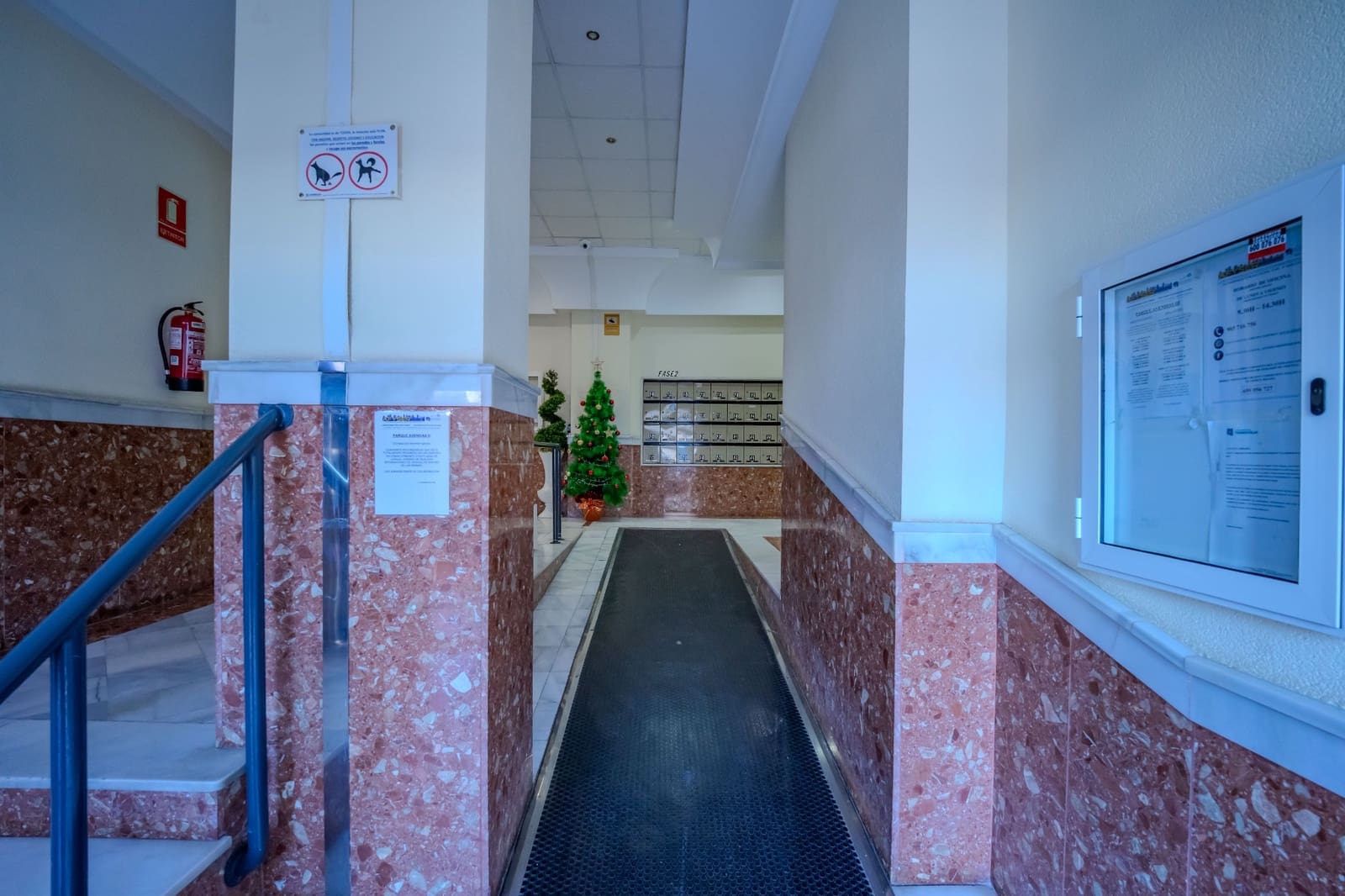 2 soveværelse Lejlighed til salg i Torrevieja med swimmingpool garage - € 142.000 (Ref: 9432100)