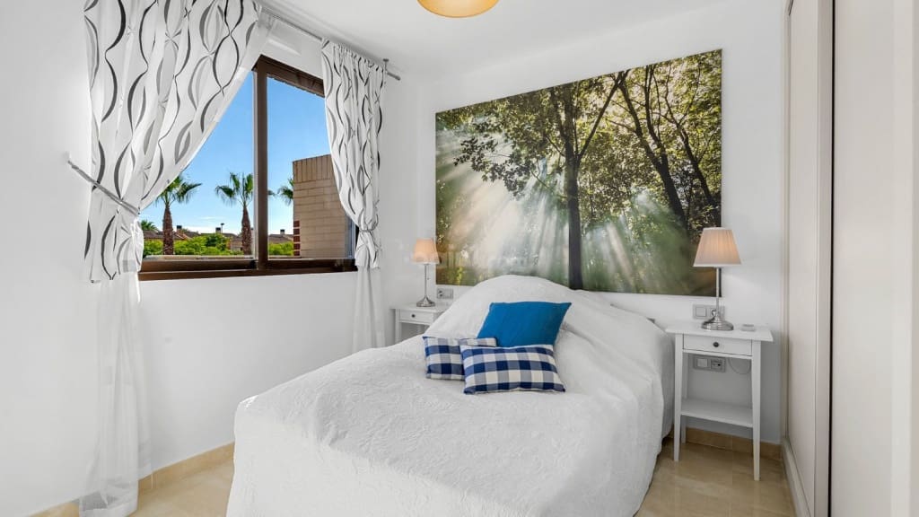 3 soveværelse Lejlighed til salg i Cabo Roig med swimmingpool garage - € 259.000 (Ref: 9432108)