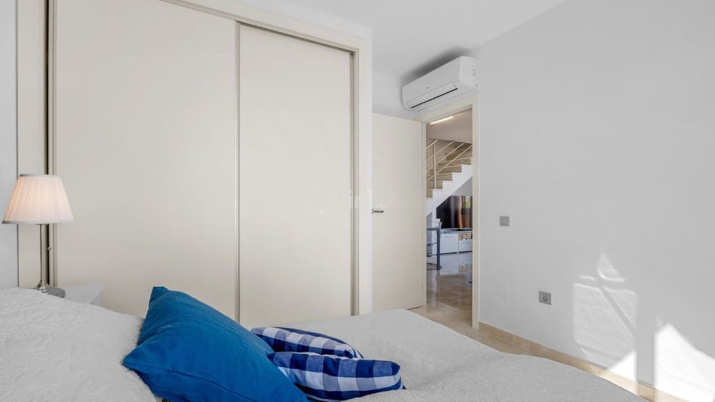 3 soveværelse Lejlighed til salg i Cabo Roig med swimmingpool garage - € 259.000 (Ref: 9432108)