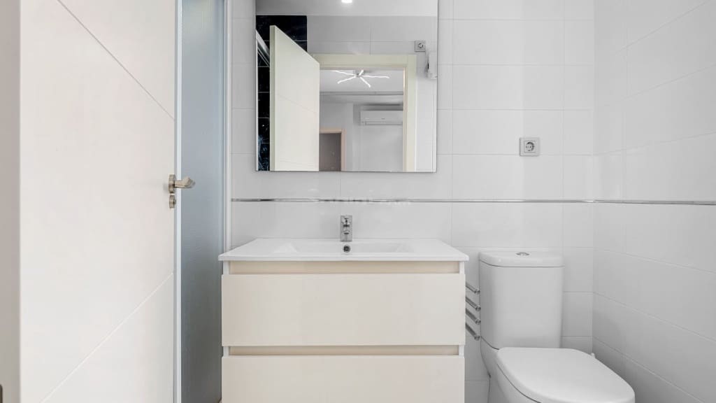 3 soveværelse Lejlighed til salg i Cabo Roig med swimmingpool garage - € 259.000 (Ref: 9432108)