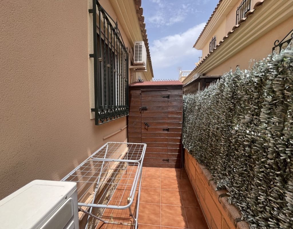 2 sovrum Villa till salu i Almoradi med pool garage - 230 000 € (Ref: 9432127)