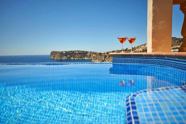 4 slaapkamer Villa te koop in Puerto de Andratx, Andratx met zwembad garage - € 3.200.000 (Ref: 9436730)