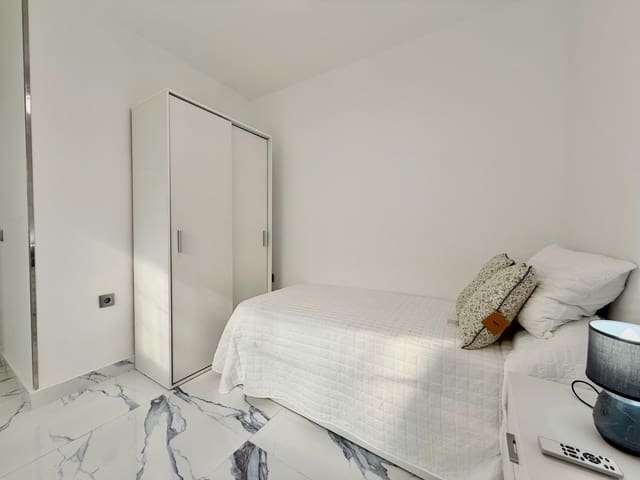 2 sypialnia Dom blizniak na sprzedaż w El Chaparral, Torrevieja z basenem garażem - 177 000 € (Ref: 9441265)