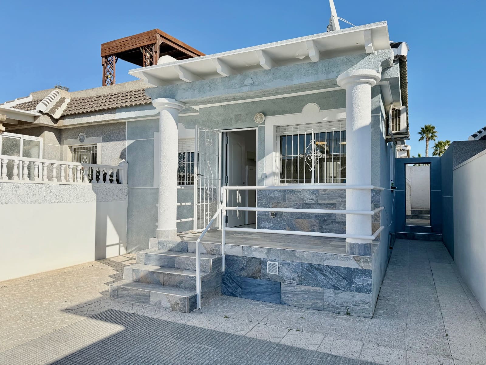 2 camera da letto Villetta Bifamiliare in vendita in El Chaparral con piscina garage - 177.000 € (Rif: 9441265)