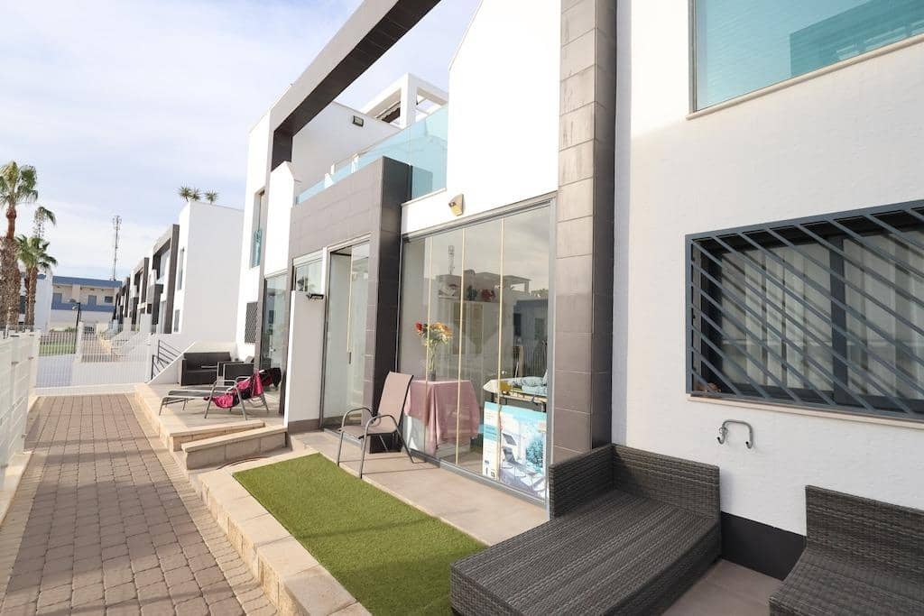 2 Zimmer Bungalow zu verkaufen in La Zenia mit Pool Garage - 289.000 € (Ref: 9451002)