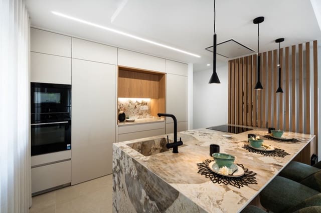 4 soveværelse Villa til salg i Campoamor, Orihuela med swimmingpool - € 1.350.000 (Ref: 9453438)