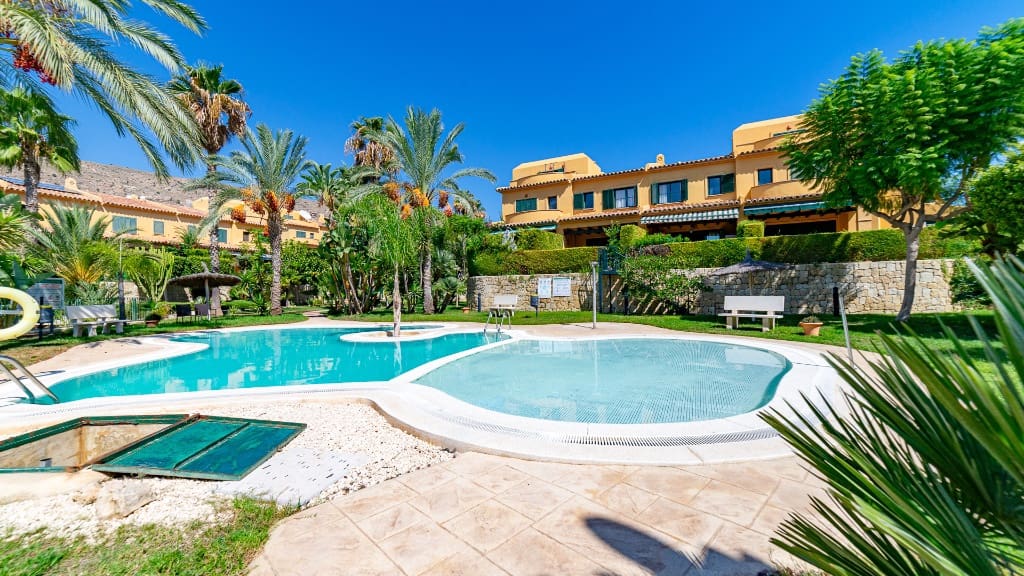 3 quarto Casa em Banda para venda em Finestrat com piscina garagem - 349 000 € (Ref: 9455873)