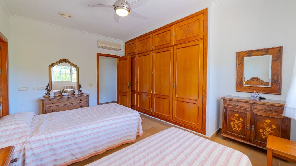 7 quarto Moradia para venda em Campoamor com piscina garagem - 1 800 000 € (Ref: 9455874)