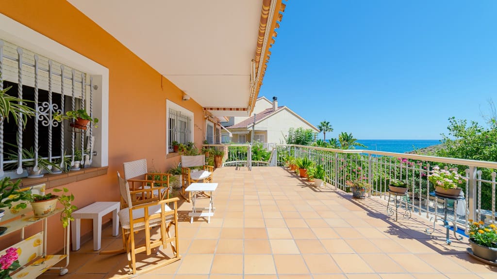 7 quarto Moradia para venda em Campoamor com piscina garagem - 1 800 000 € (Ref: 9455874)