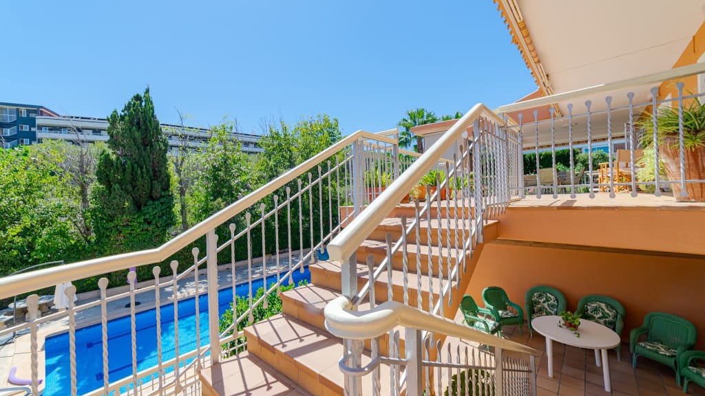 7 quarto Moradia para venda em Campoamor com piscina garagem - 1 800 000 € (Ref: 9455874)