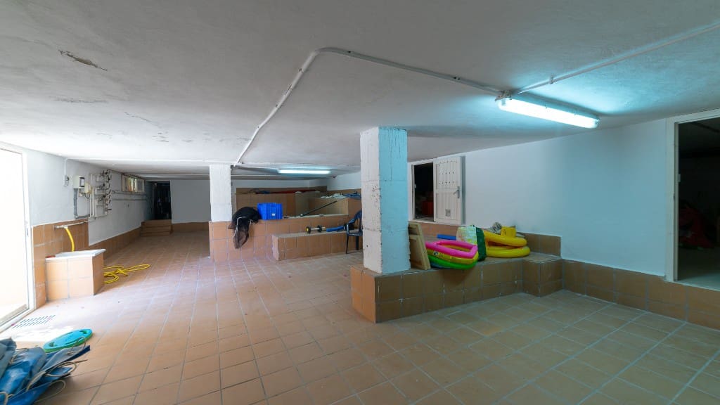 7 slaapkamer Villa te koop in Campoamor met zwembad garage - € 1.650.000 (Ref: 9455874)