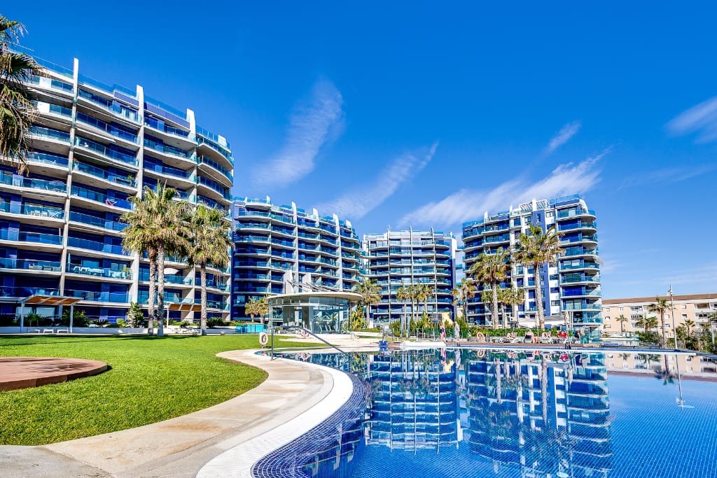 2 sovrum Lägenhet till salu i Orihuela Costa med pool garage - 650 000 € (Ref: 9455875)